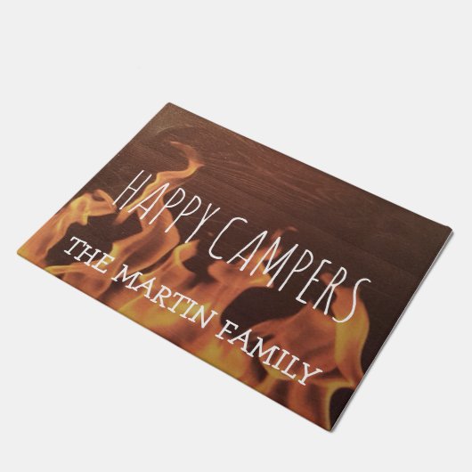 Rustige, gepersonaliseerde Camping Campfire Happy Deurmat (Schuin)