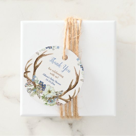 Rustige geweien blauw wit floreel baby shower bedankjes labels (In situ)