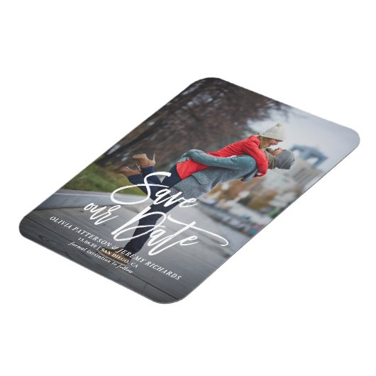 Rustige hand met foto's opslaan onze datum magneet (Linkerzijde)