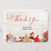 Rustige houtafbeelding met kerstobjecten bedankkaart (Voorkant)