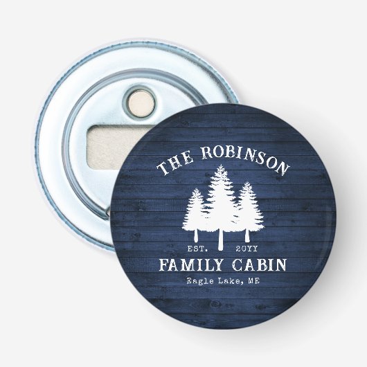 Rustige landengezinscabine Trees Blue Wood Print Button Flesopener (Voorkant)
