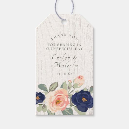 Rustige marineblauw en peach Floral Wedding Cadeaulabel (Voorkant)