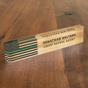 Rustige militaire Thin Green Line Flag Wood Desk N Naambordje