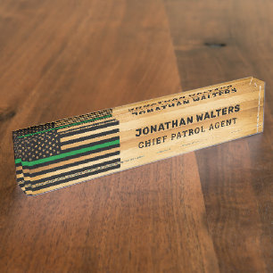 Rustige militaire Thin Green Line Flag Wood Desk N Naambordje