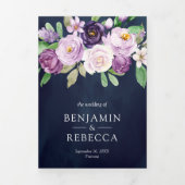 Rustige Paarse Floral QR Code Navy Blue Wedding Drieluik Uitnodiging (Cover)