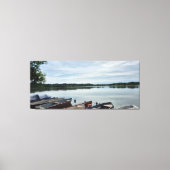 Rustige roeiboten op Calm Lake Serene Natuur Foto Canvas Afdruk (Voorkant)