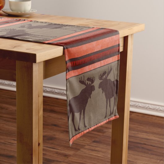 Rustige roodbruine-mosvormentabel korte tafelloper (Voorbeeld)