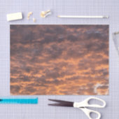 Rustige schemering zonsondergang in de wolken avon tissuepapier (Craft)