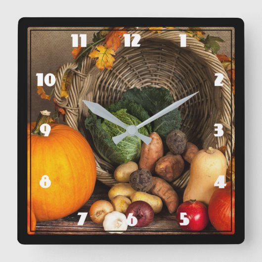 Rustige Thanksgiving Tafel Bounful Harvest Vierkante Klok (Voorkant)