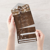 Rustige touwtjes lichten bruin-houtfotobruiloft all in one uitnodiging (Afscheurbaar)