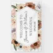 Rustige Waterverf Neutral Boho Floral Wedding Spandoek (Verticaal)