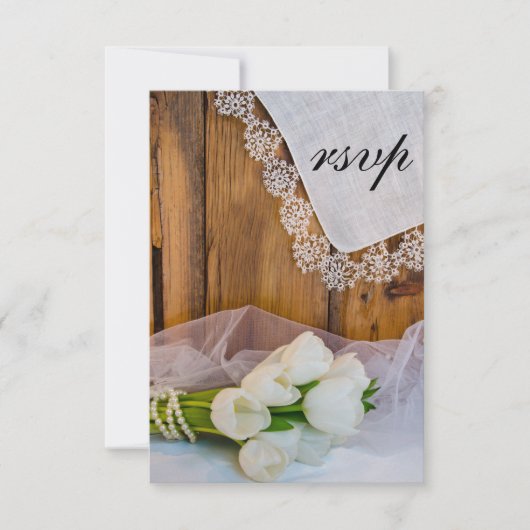 Rustige Witte Tulps Barn Wedding RSVP Reactie Kaartje (Voorkant)
