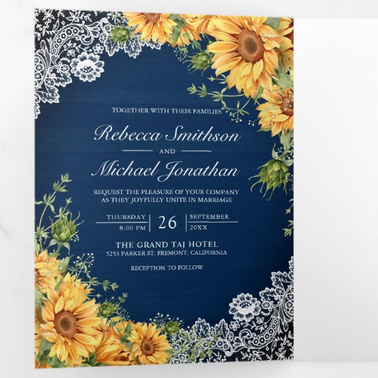 Rustige zonnebloemen Navy Blue Wood QR Code Wedden Drieluik Uitnodiging (Binnenzijde eerst)