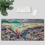 rustique<br><div class="desc">Ce tapis de bureau unique est décoré d'une mosaïque rustique aux couleurs riches. Le paysage abstrait est composé de ciel,  de collines,  de lac et d'avant-plan. Mosaïque originale © Michele Davies.</div>