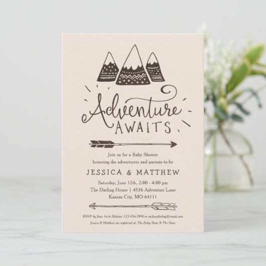 Rustique "Adventure Await" Baby Shower Invitations (Debout devant)