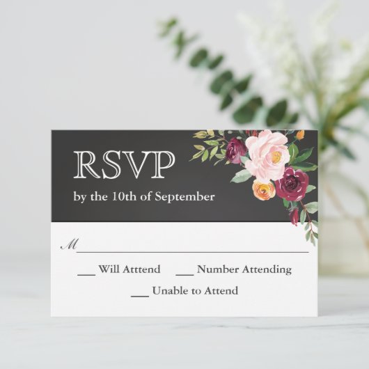 Rustique Chalkboard Floral Wedding RSVP (Debout devant)