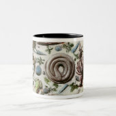 Rustique Figuline-schaal met een witte achtergrond Tweekleurige Koffiemok (Center)