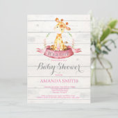 Rustique fille Giraffe Baby shower Invitation rose (Debout devant)