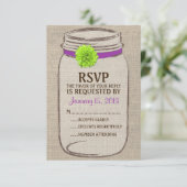 Rustique Mason Jar & Burlap Purple Green RSVP Card (Debout devant)