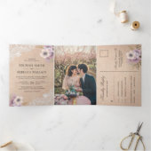 Rustisch land Burlap Lace Pink Floral Wedding Drieluik Uitnodiging (Binnen)