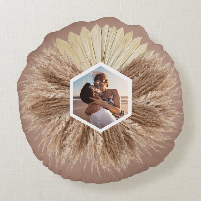 Rustisch monogram Neutrale Kleuren Warm Rond Kussen (Achterkant)