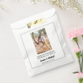 Rustisch paar foto Dank je bruiloft Bedankzakje (Gezegeld)