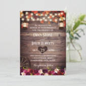 Rustische Herfst Marsala Floral Lantaarn Wedding Kaart (Staand voorkant)