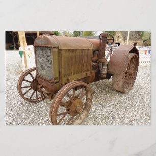 Rusty tractor briefpapier