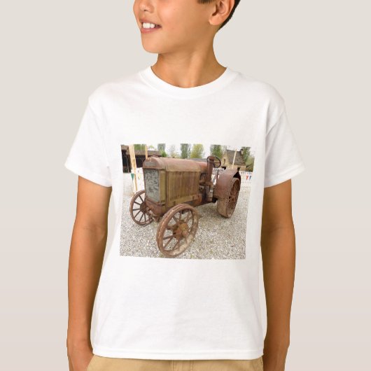Rusty tractor t-shirt (Voorkant)