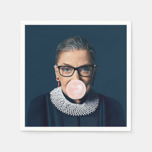 Ruth Bader Ginsburg Blaast Roze Bubble Gum Servet