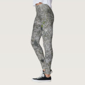 Ruwe Geologie Grijze Granite Rock textuur met Moss Leggings (Links)