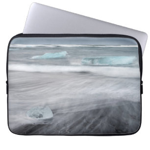 Ruwe zee met ijs, IJsland Laptop Sleeve