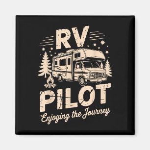 Rv-camping camper rv-piloot geniet van de reis  magneet
