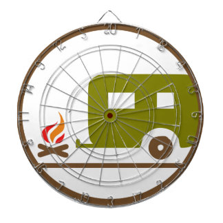 RV-trailer en kampvuur Dartbord