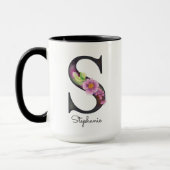 S Monogramme Purple Floral Nom personnalisé Mug (Gauche)