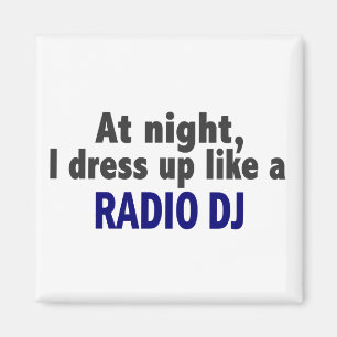's Nachts dress ik op als een radio-dj Magneet