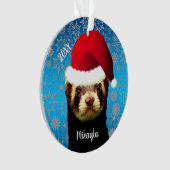 Sable Pet Ferret in Santa Hat Ornament (voorkant)