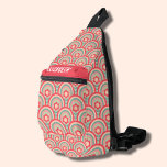 Sac À Bandoulière Floral géométrique super<br><div class="desc">Ce sac à bascule élégant est doté d'un motif rétro aux couleurs super et d'un nom à l'avant. Trois compartiments zippés peuvent facilement stocker vos clés, portefeuille, téléphone, appareil photo et bien plus encore. Portez-le comme carrosserie ou sur une épaule, et fixez la sangle réglable sur une bague en D...</div>