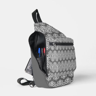 SAC À BANDOULIÈRE GRAS AVEC DES LIGNES DE REGARDE EN LACE BLANCHE