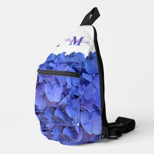 Sac À Bandoulière Monogramme bleu periwinkel élégant hydrangée flora (Coin droit)