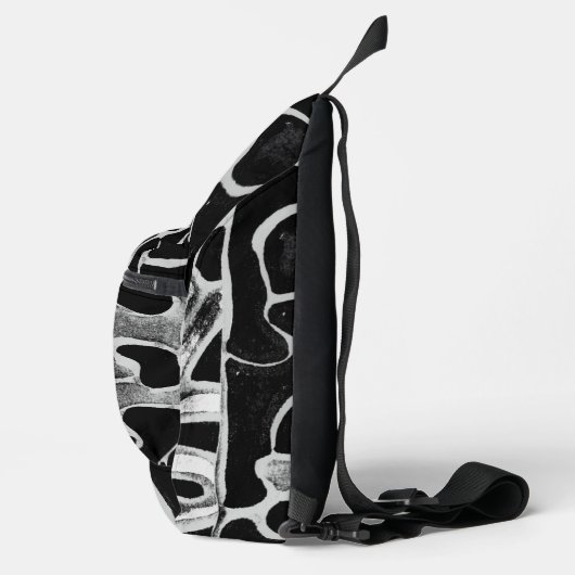 Sac à coudre coupé en noir et blanc (Droite)