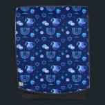 Sac À Dos Hanukkiah Happy Hanoukka Juive Fête Menorah<br><div class="desc">Symbole de Hanukkiah. Joyeux Hanoukka Party Juif Holiday Blue Menorah Motif. Décoration Chanukkah de Fête Juive avec le symbole décoratif traditionnel Chanuka - bleu marine hanukkiah menorah, chandelier avec bougies, étoile de David et néon bleu lumières illustration. Hanoukka Festival des lumières Décoration de l'événement. Jérusalem, Israël.Accessoires > Sacs et portefeuilles...</div>