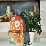 Sac À Dos Imprimé Arc en arc-en-ciel fleuri de la marguerite | Monog<br><div class="desc">Design monogramme tendance. Personnalisez avec votre nom, monogramme, initial ou texte. Parfait pour où que vous alliez, que vous soyez en déplacement, à la salle de sport ou en plein air. Concevez des sacs à dos personnalisés pour l'école, le travail ou les aventures dans la nature. Achète-en un pour toi...</div>