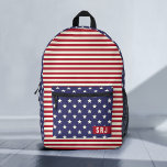 Sac À Dos Imprimé Étoiles et rayures Drapeau américain Monogramme pa<br><div class="desc">Ce sac à dos cool a un motif patriotique étoilé et rayé inspiré du drapeau américain. Le design extensible est fait dans les tons rouge, blanc cassé et bleu. La poche avant, le dessus et les côtés ont un motif étoilé, et l'avant a des rayures. Inclure votre monogramme personnalisé sur...</div>