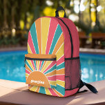 Sac À Dos Imprimé Lever de soleil de bande rétro - Couleurs de boho<br><div class="desc">Un design coloré et rétro rayé lever de soleil avec des couleurs pastel. Les rayures sont pastels,  rouge,  orange,  jaune et bleu clair. Ajoutez votre nom ou votre monogramme pour en faire une couverture personnelle qui se démarquera parmi vos amis. Le nom est un script tendance en blanc.</div>