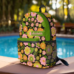 Sac À Dos Imprimé Motif floral tendance rétro avec bloc de nom<br><div class="desc">Un design floral et audacieux aux tons colorés d'or, d'orange et de vert avec un bloc de couleur amusant pour ajouter votre nom ou n'importe quel texte. La folle motif aux fleurs a une variété de couleurs. Vous pouvez ajouter un nom, un monogramme ou un autre texte personnalisé. Si vous...</div>