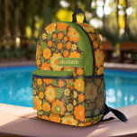 Sac À Dos Imprimé Motif floral tendance rétro avec bloc de nom<br><div class="desc">Un design floral et audacieux aux tons colorés d'or, d'orange et de vert avec un bloc de couleur amusant pour ajouter votre nom ou n'importe quel texte. La folle motif aux fleurs a une variété de couleurs. Vous pouvez ajouter un nom, un monogramme ou un autre texte personnalisé. Si vous...</div>
