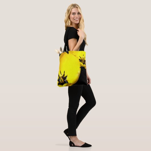Sac à impression de tulipe jaune partout (Sur le modèle)