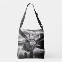 Avion propulseur noir et blanc