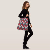 Sac Ajustable Ikat Chevron Stripes - Rouge, Blanc et Gris / Gris (Sur le modèle)